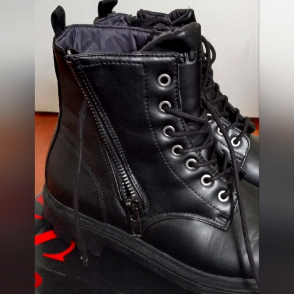 GUESS Locate Combat Boots in Black - Picture 1 of 5